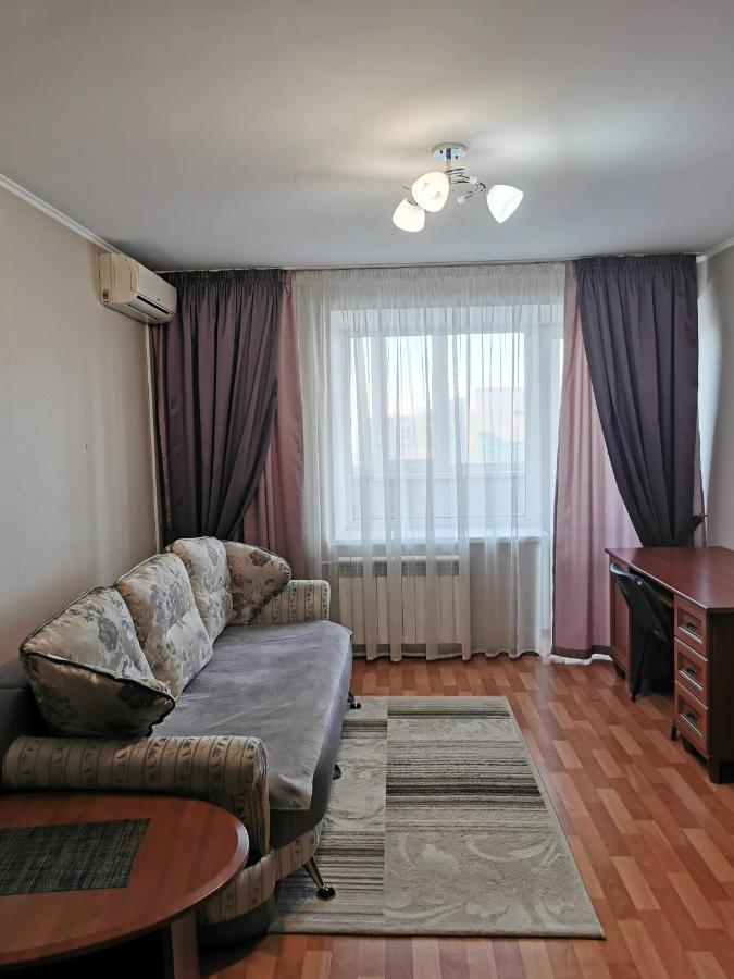 Apartment 1 комнатная в самом центре с видом на сквер