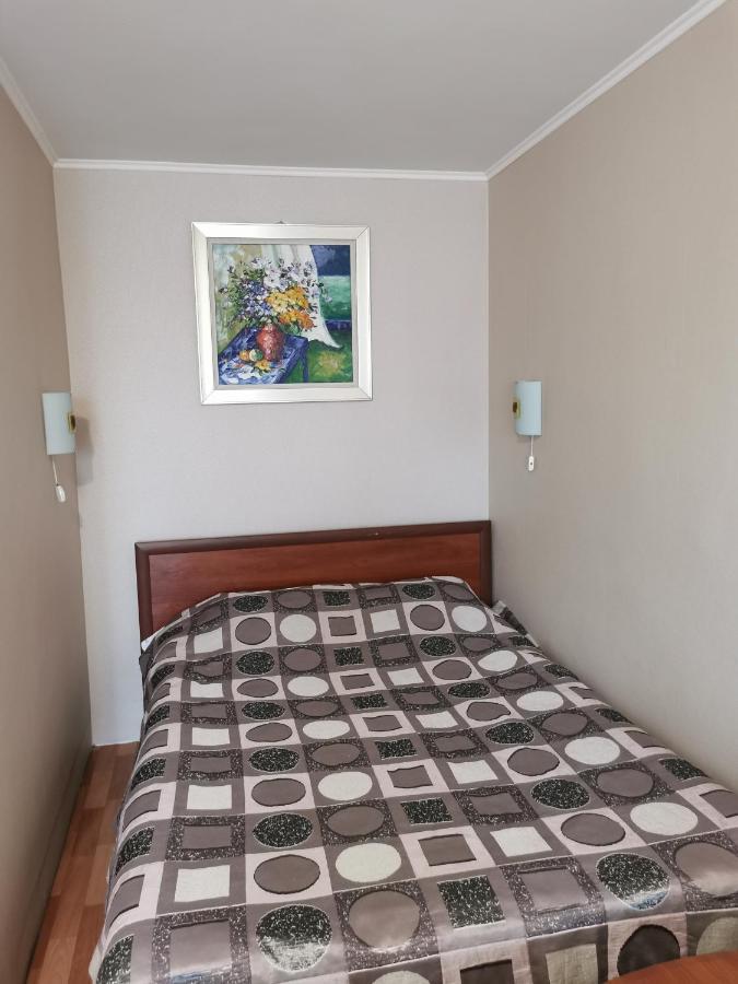1 комнатная в самом центре с видом на сквер Apartment Kostanay