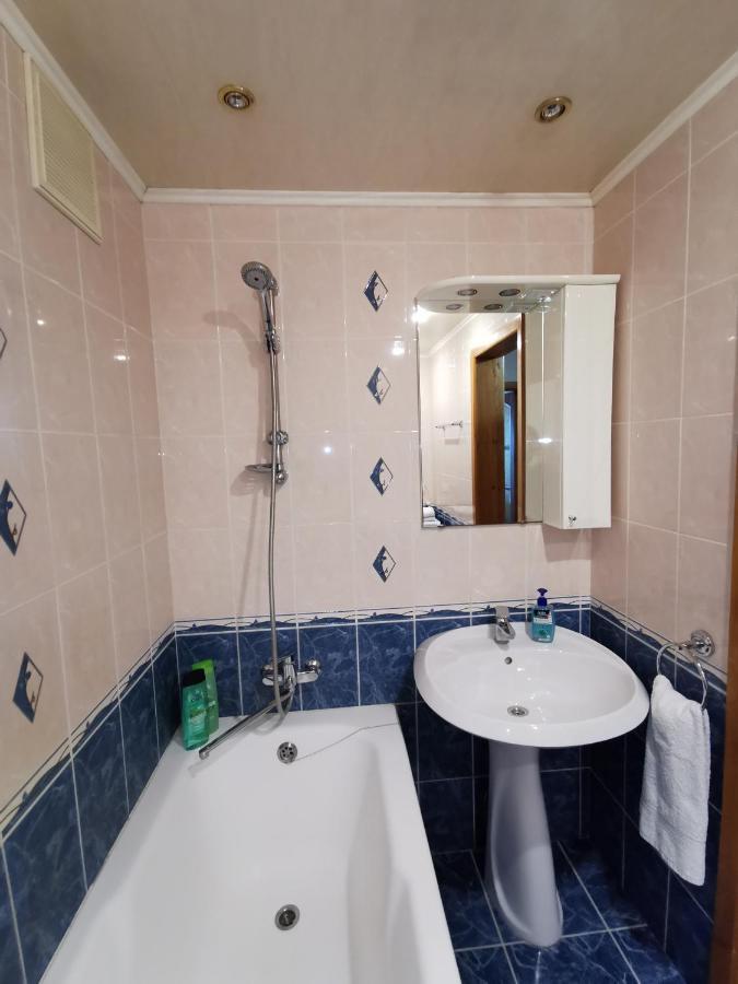 1 комнатная в самом центре с видом на сквер Apartment *